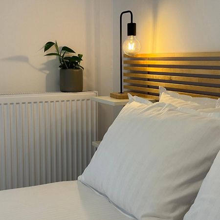 Beautifully Renovated Apartment In Kavala, Bright And Luminous Exterior photo